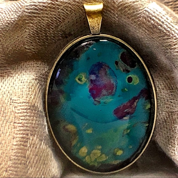 🍁2-for-$18🍁Hand-Painted Fluid Art Pendant - Picture 6 of 8